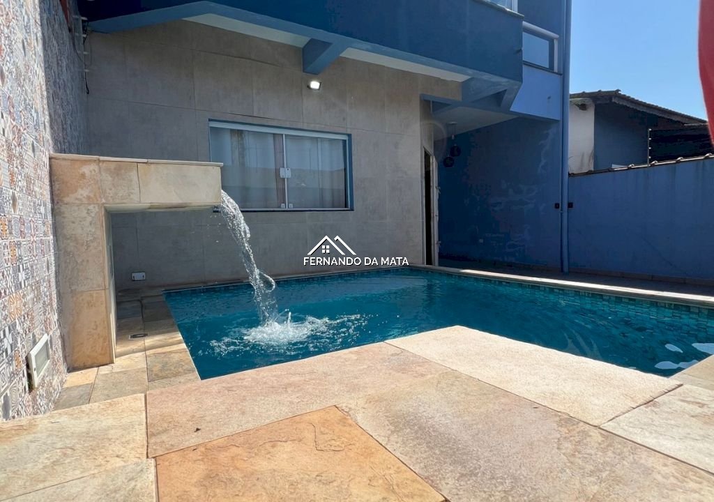 Imagem imóvel Sobrado em Mongaguá com 4 dormitórios